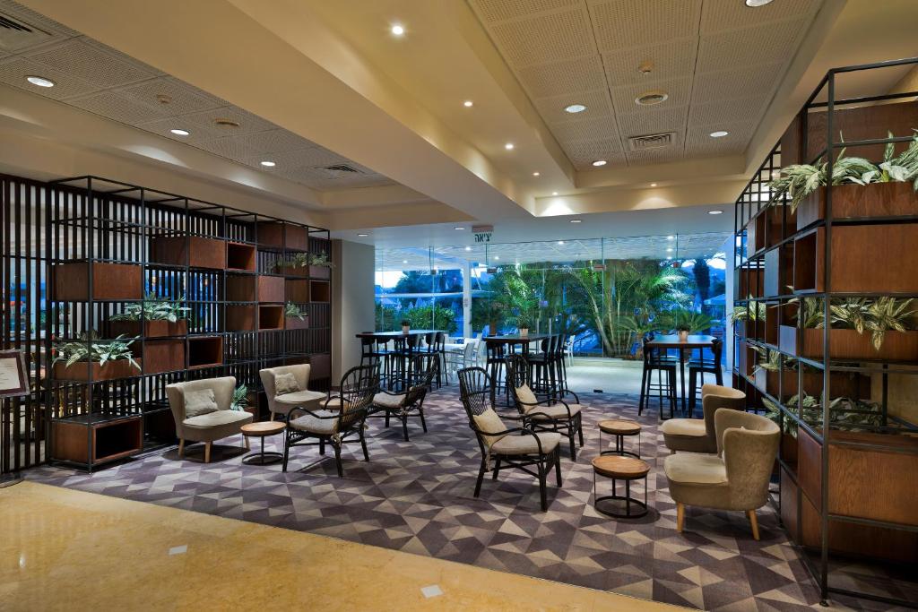 Lagoona by Isrotel Collection的休息区