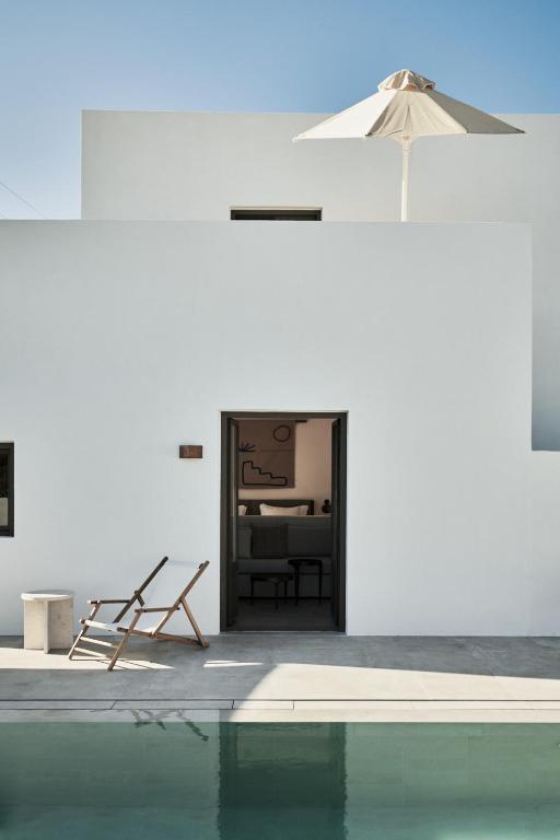 Parilio, a Member of Design Hotels内部或周边的泳池