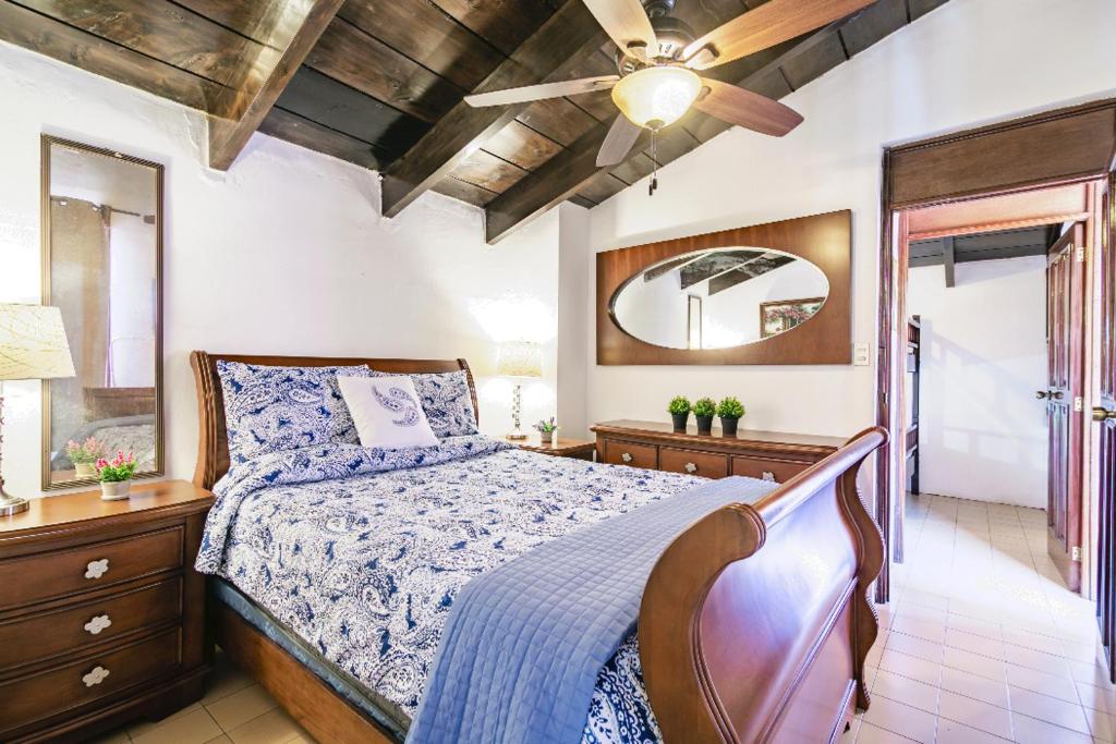 Villas Santa Ana-Ricardo客房内的一张或多张床位