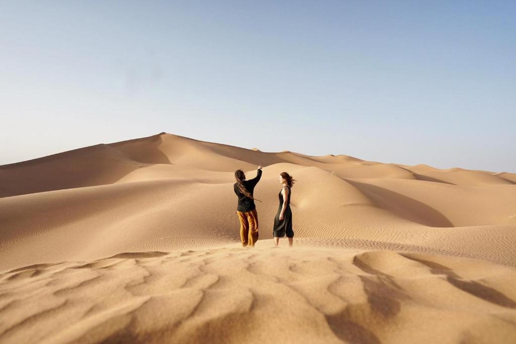 Foum ZguidBivouac Les Nomades & Foum zguid to chegaga tours的相册照片