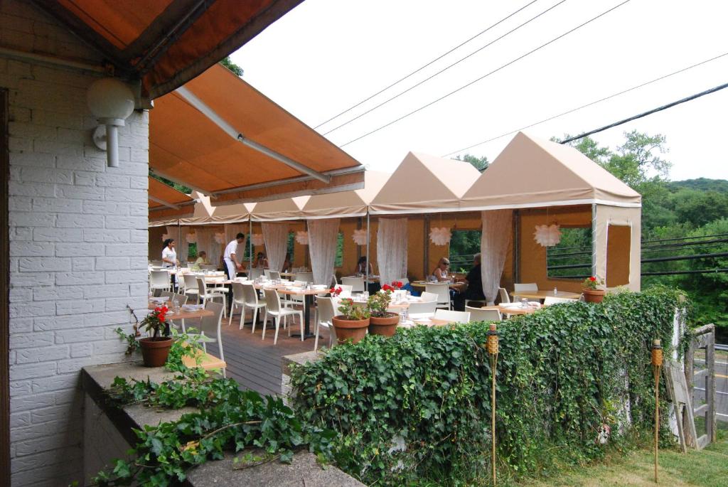 Hotel Hi-Ho - Contactless Check-In餐厅或其他用餐的地方