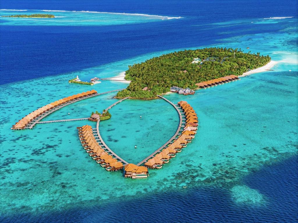 Gaafu Dhaalu Atoll马尔代夫阿雅达度假村的海洋中心形的岛屿