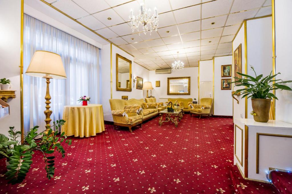 布加勒斯特喀尔巴阡罗马皇帝酒店的相册照片