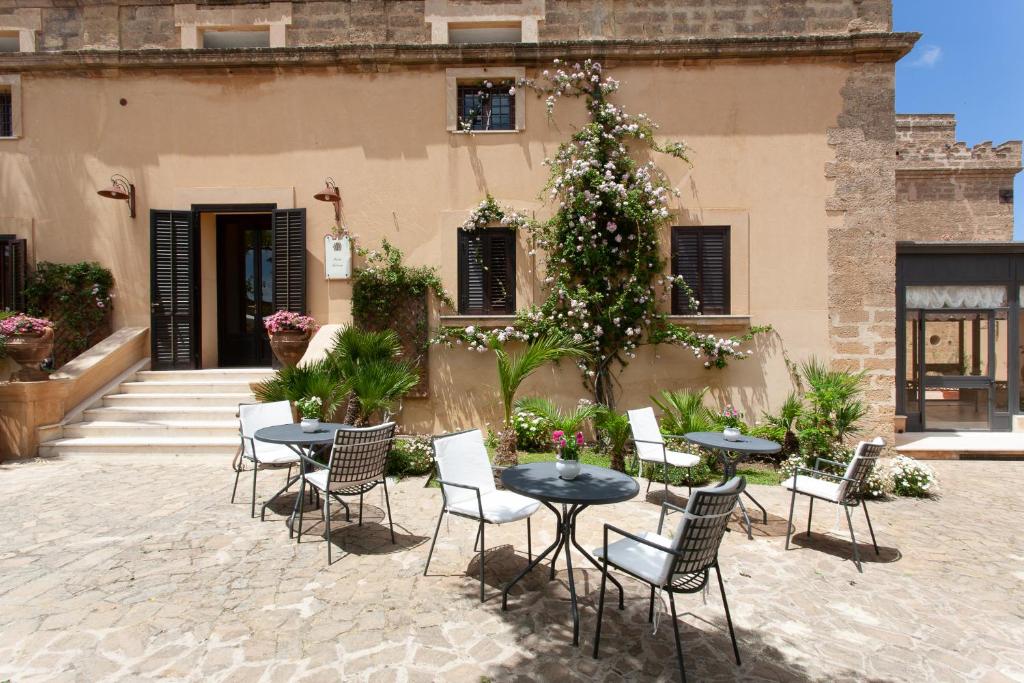Hotel Baglio Oneto dei Principi di San Lorenzo - Luxury Wine Resort外面的花园