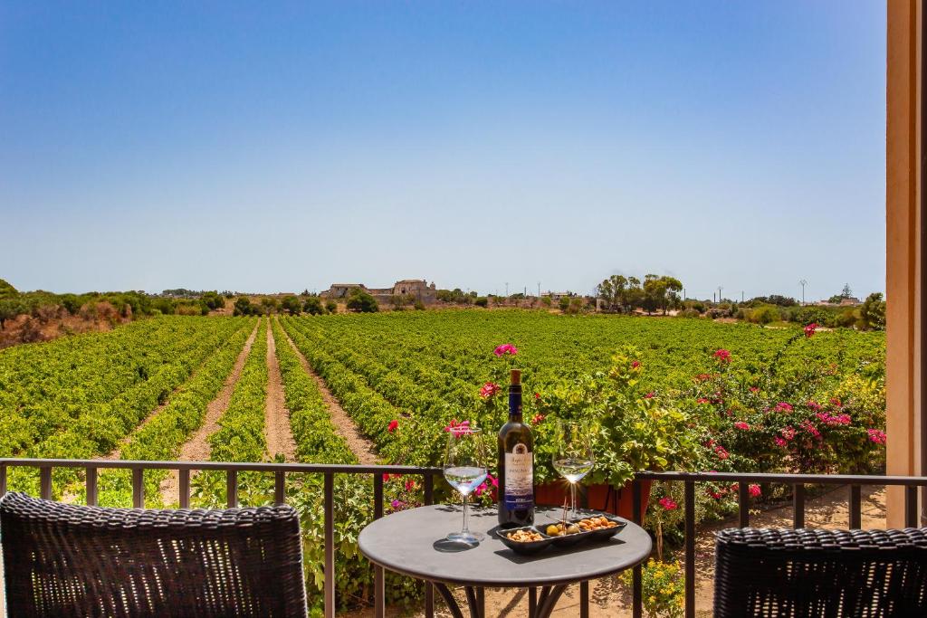 Hotel Baglio Oneto dei Principi di San Lorenzo - Luxury Wine Resort外面的花园