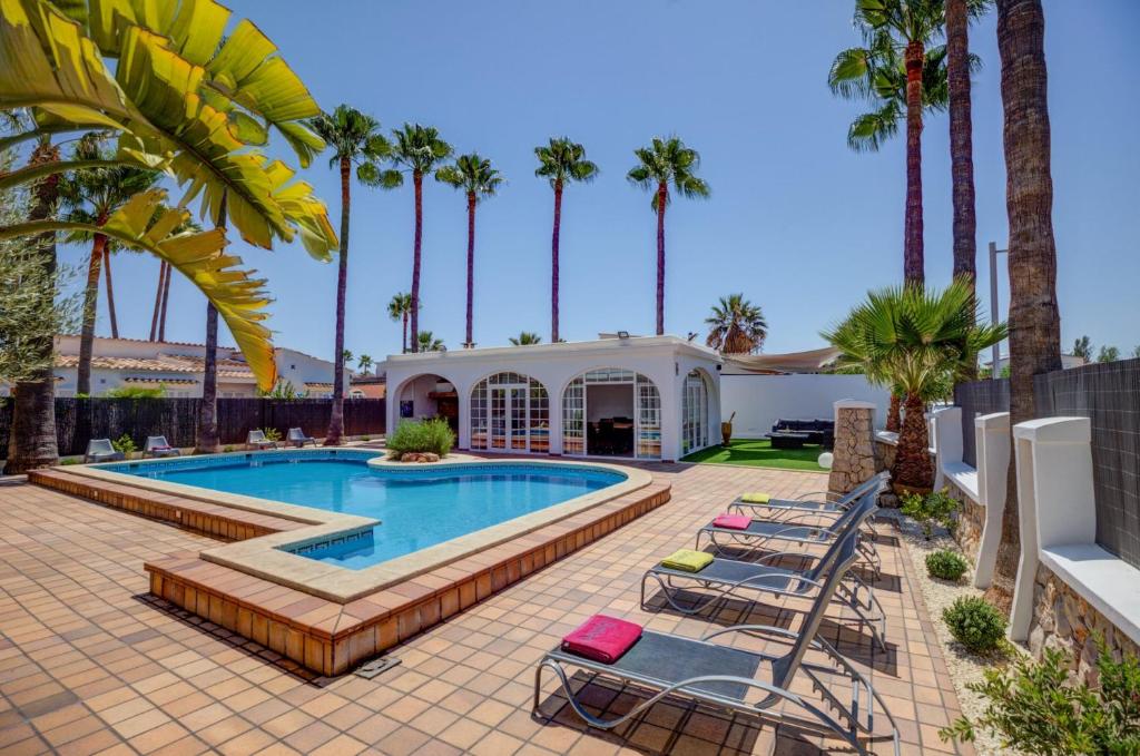 别墅 port dalcudia villa sleeps 8 with pool air con and wifi