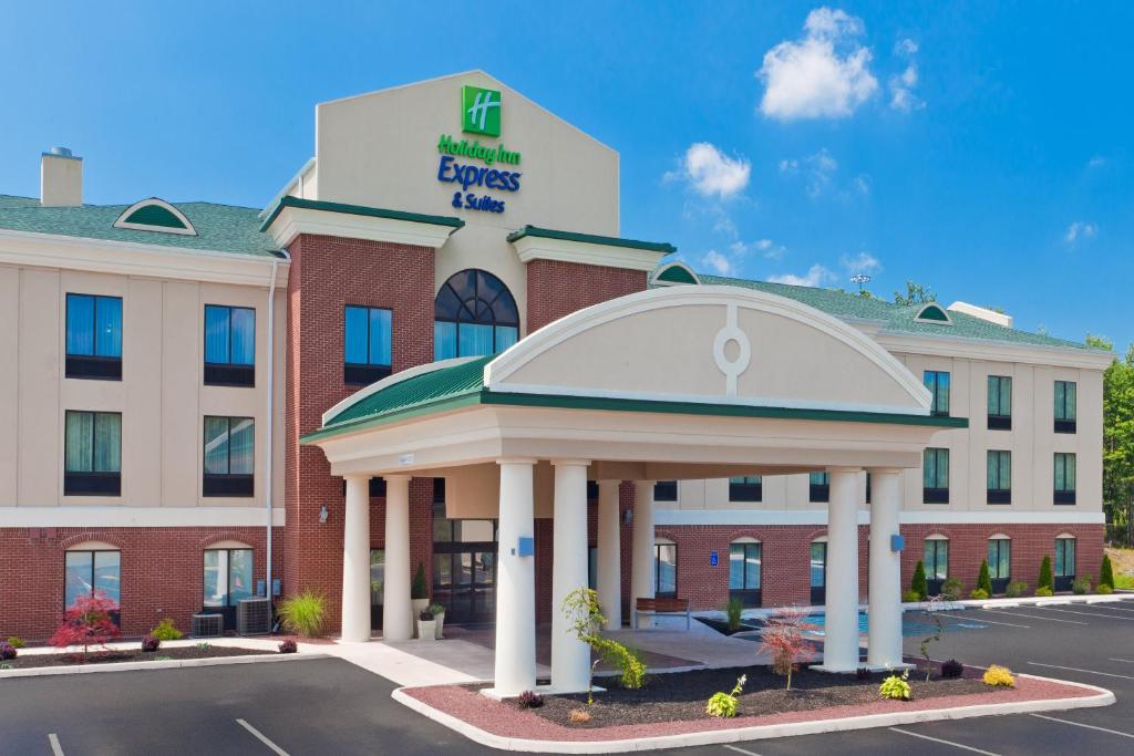 White HavenHoliday Inn Express & Suites White Haven - Poconos, an IHG hotel的 ⁇ 染酒店