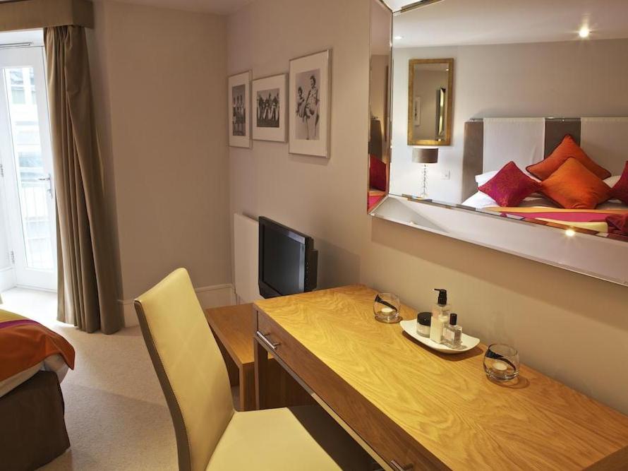 公寓 diddly squat, 43 dart marina