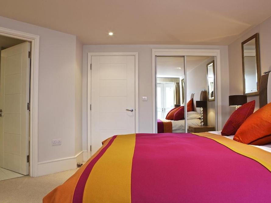 公寓 diddly squat, 43 dart marina