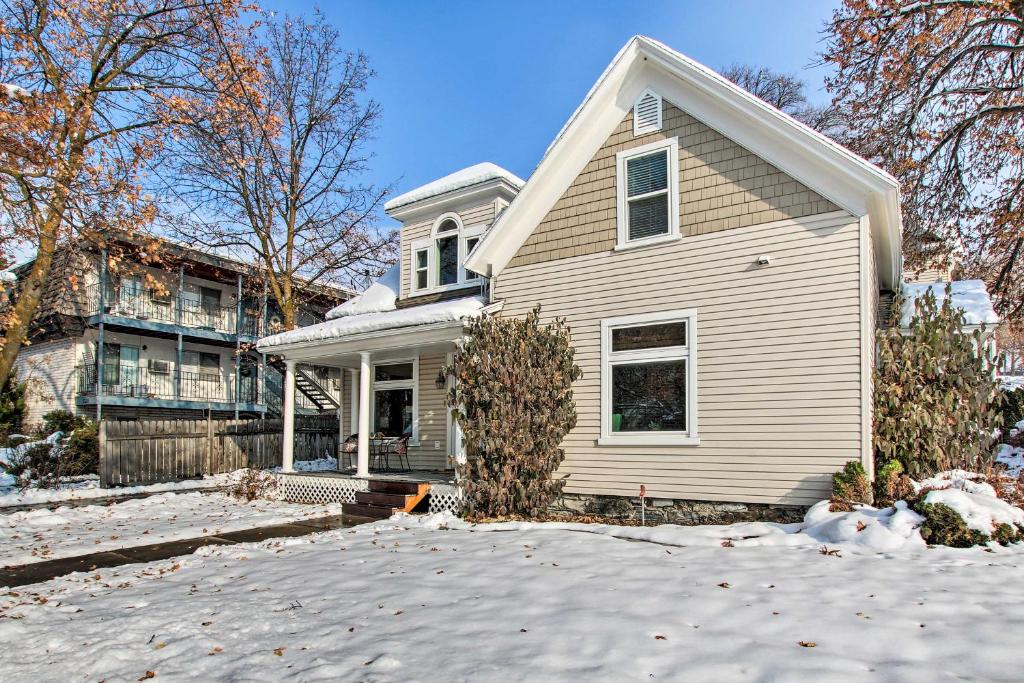 度假屋 beautiful downtown house less than 3 miles to hiking and