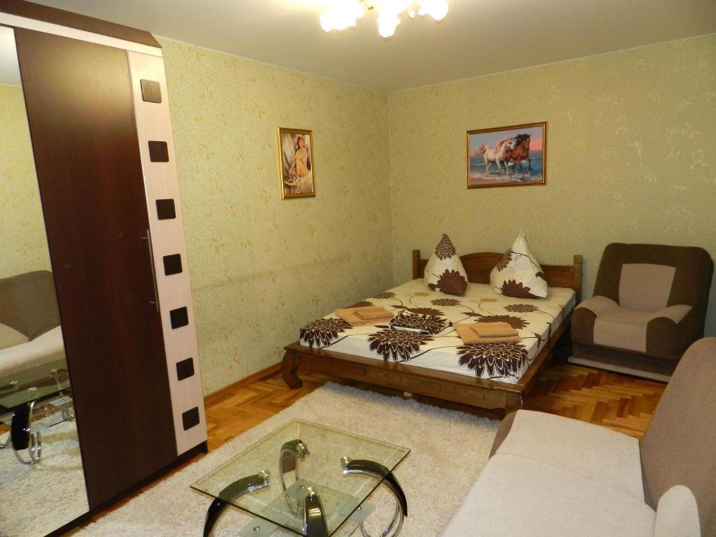 1-room Apartment on Poshtova Street 169, by GrandHome客房内的一张或多张床位