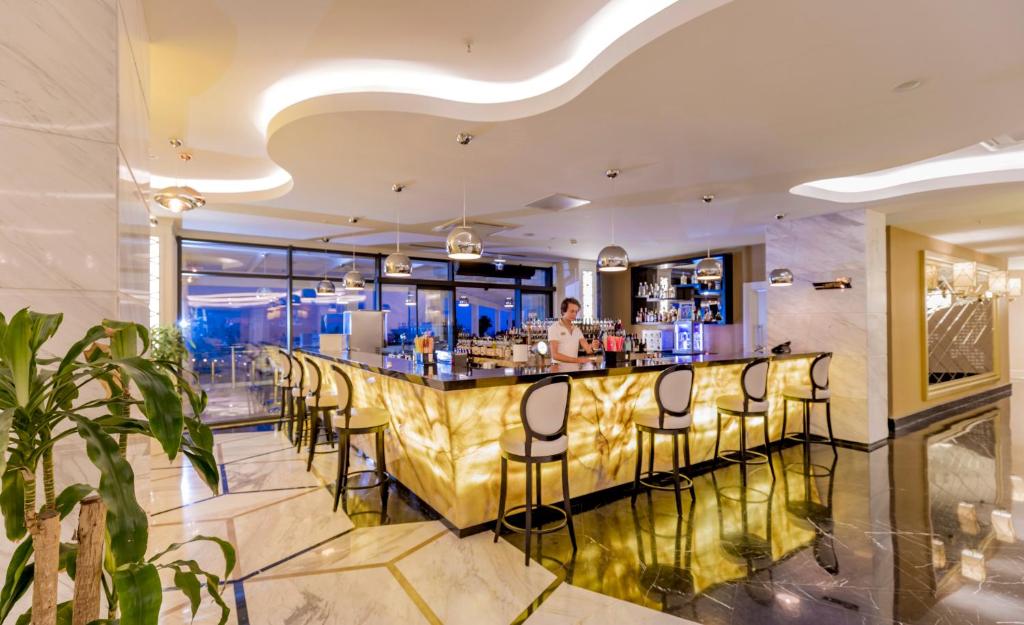 Mary Hotels Alanya餐厅或其他用餐的地方