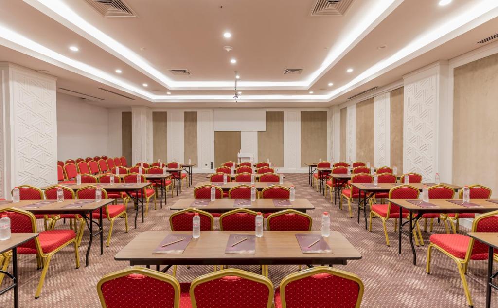 Mary Hotels Alanya商务区和&#47;或会议室