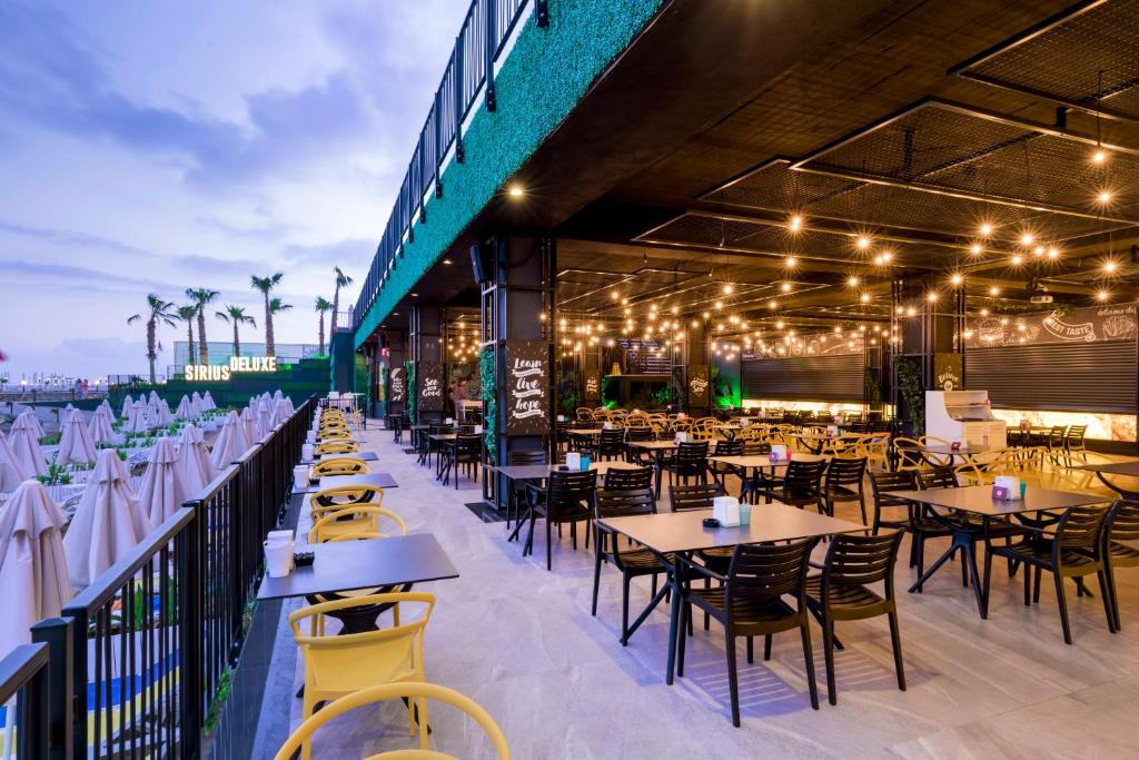 Mary Hotels Alanya餐厅或其他用餐的地方
