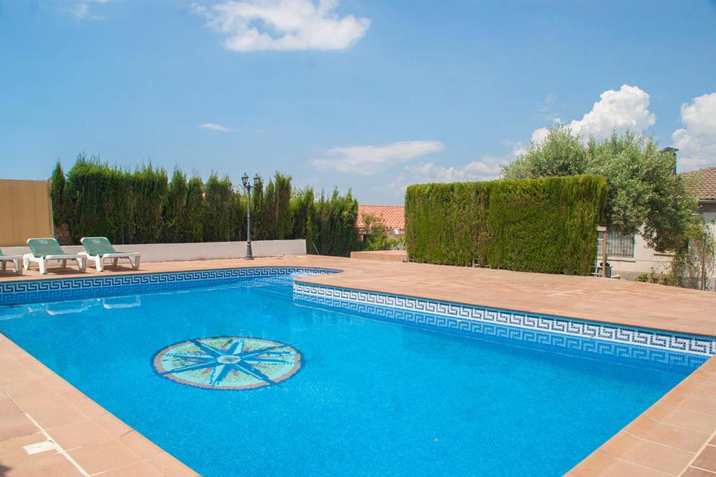 Club Villamar - Pontillas内部或周边的泳池