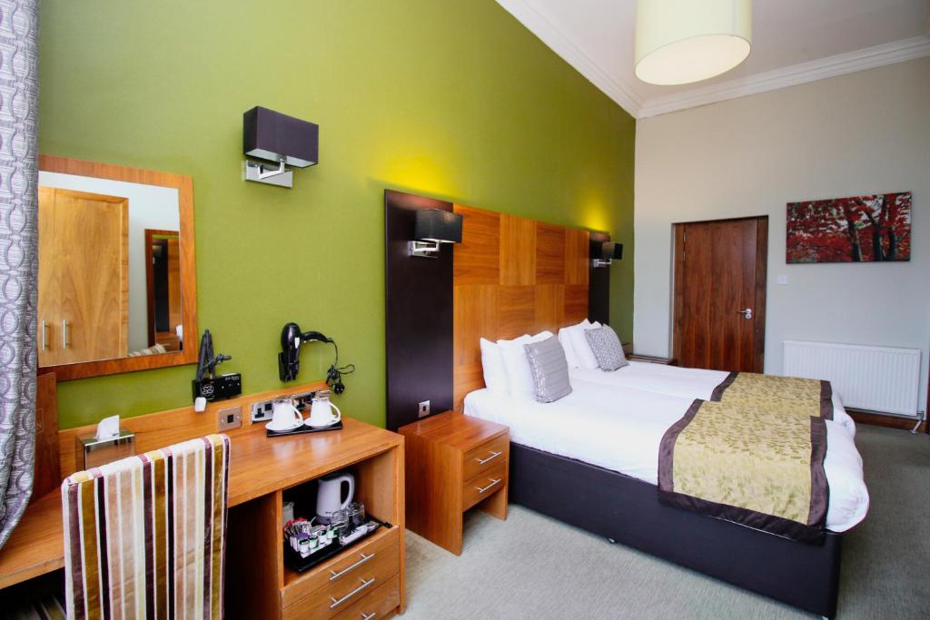 橡果国际酒店客房内的一张或多张床位