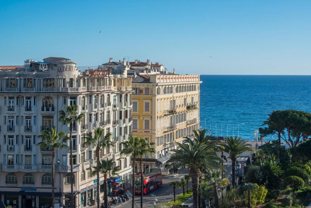 海景或在酒店看到的海景