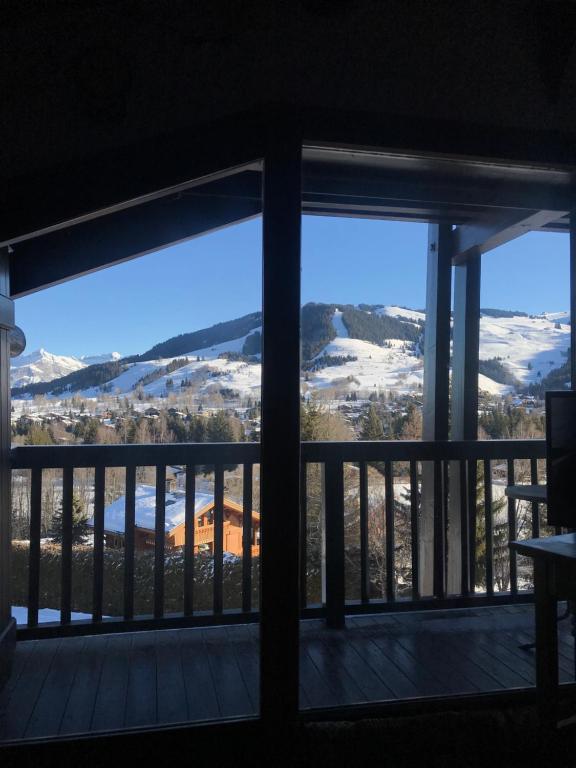 冬天的Appartement Hameau des Pistes - Ski-in and Ski-out