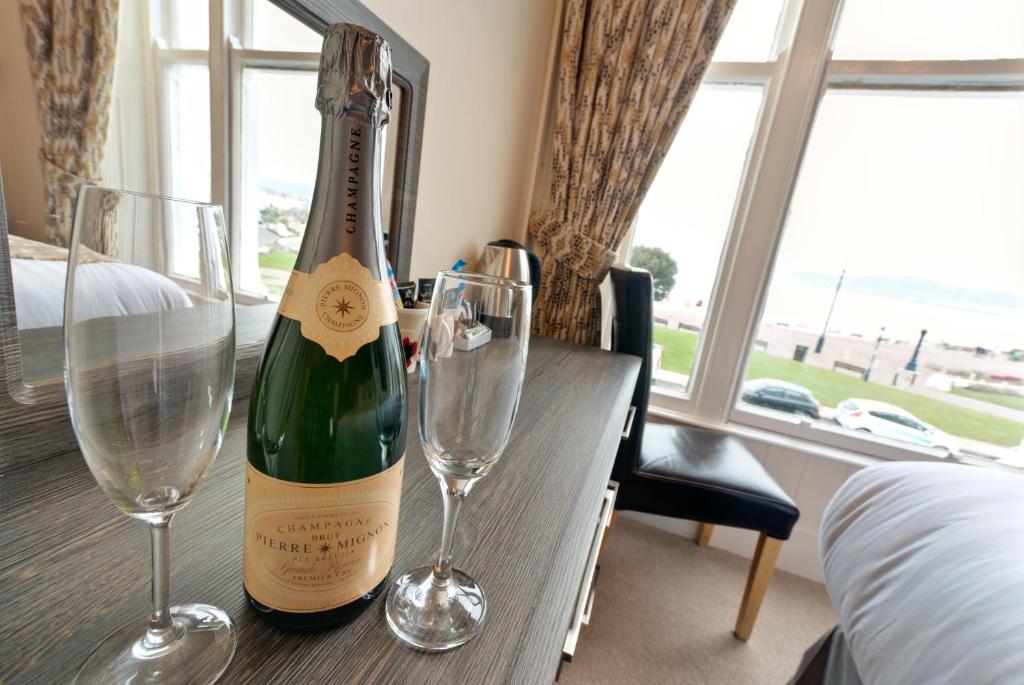 Lauriston &amp; Lawton Court Hotel的酒水