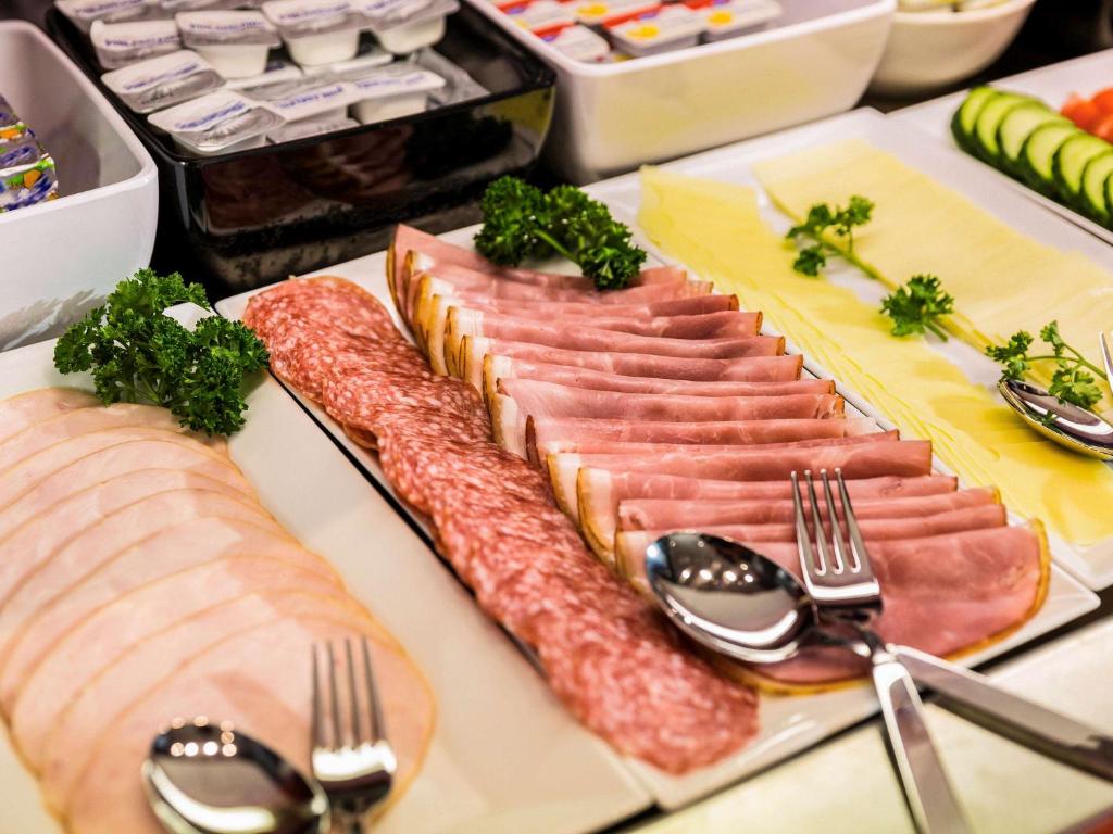 酒店内部或周边提供的食物