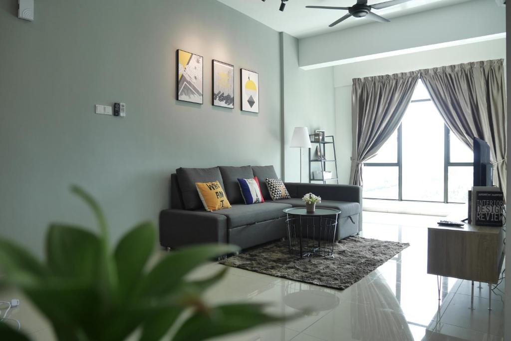 Minimalist Condo@3R2B@8-10pax@Auto City的休息区