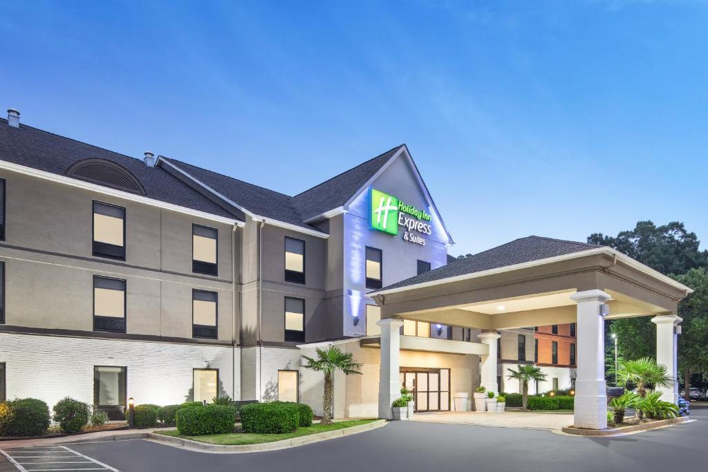 邓肯Holiday Inn Express Hotels & Suites Greenville-Spartanburg/Duncan, an IHG Hotel的一张带有标志的酒店图