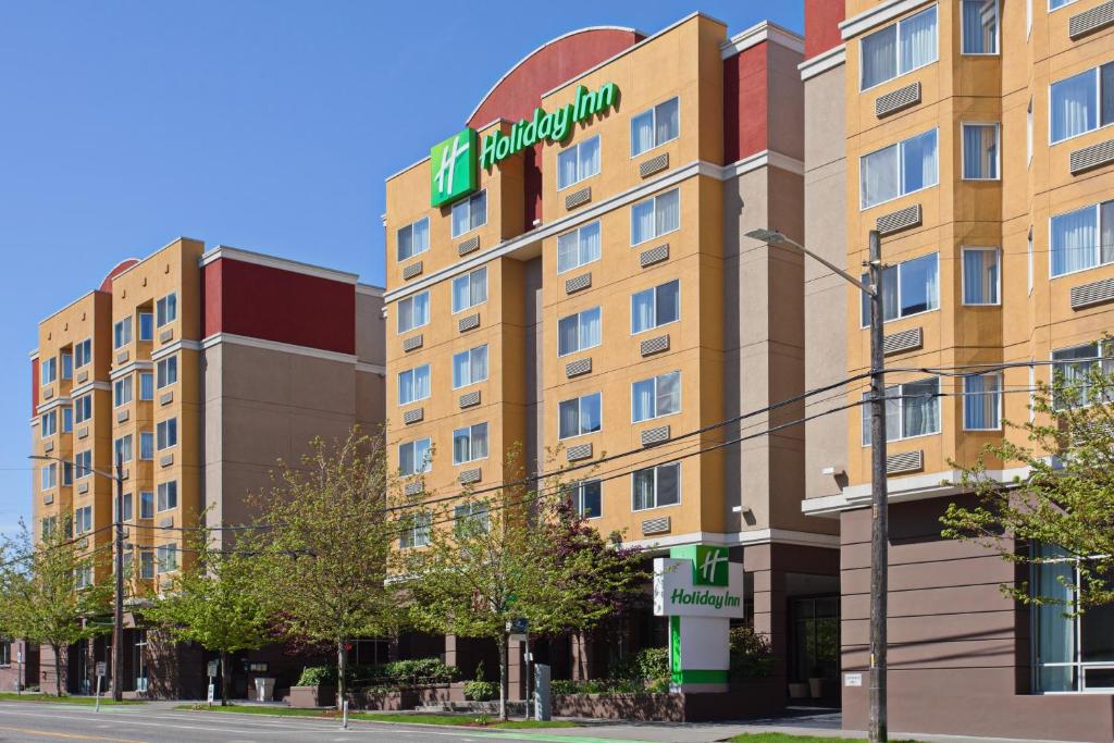 西雅图Holiday Inn Seattle DWTN Lake Union, an IHG Hotel的 ⁇ 木 ⁇ 染的希尔顿酒店