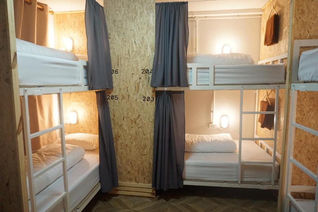 Khoksametchun Hostel客房内的一张或多张床位