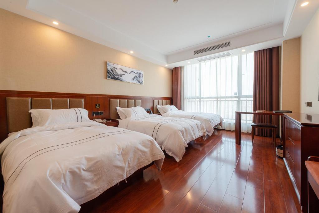 柏纳酒店(宜春万达高铁站店)