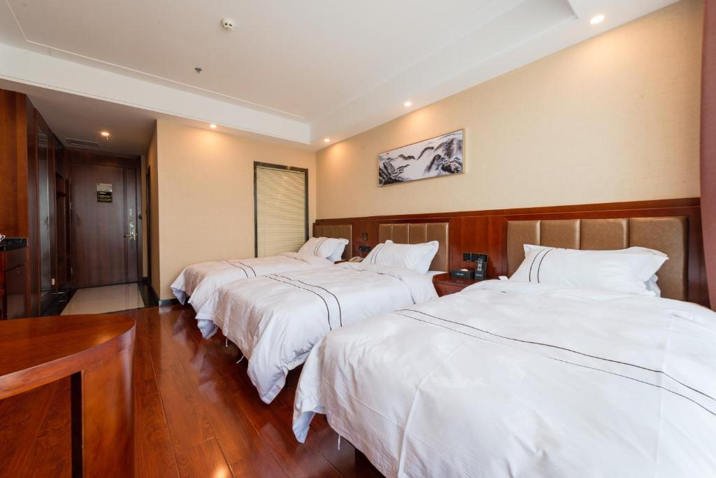 柏纳酒店(宜春万达高铁站店)