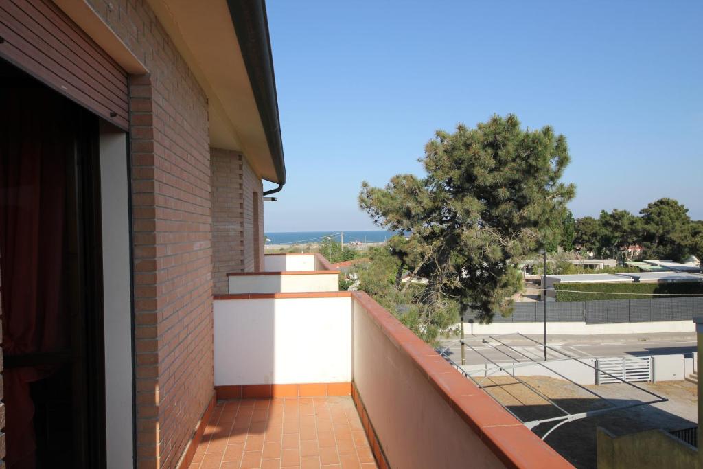 Villa Gloria appartamento E01的阳台或露台