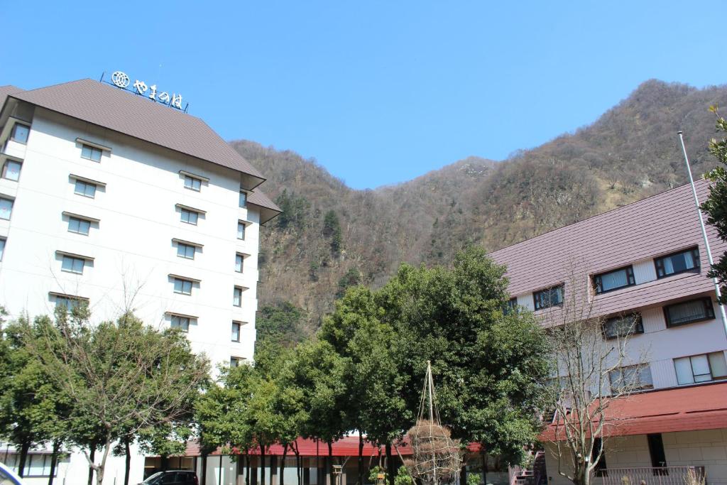 黑部市Kurobe Unazukionsen Yamanoha的山地酒店