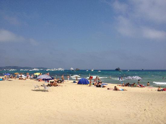 圣特罗佩Villa Playa del Sol -B6的一群人,在海边