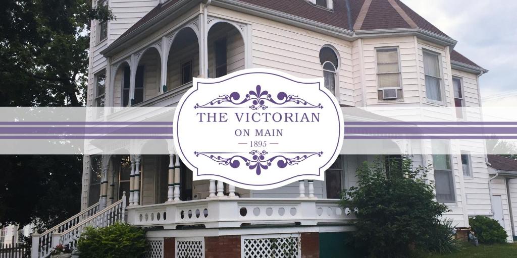 FairfieldThe Victorian on Main的主场上胜利者的标志