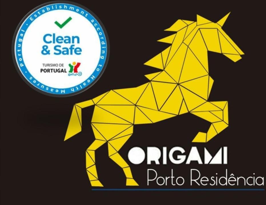 加亚新城Origami Porto Residência & Hostel的欧瓦那波尔塔罗餐厅的标志