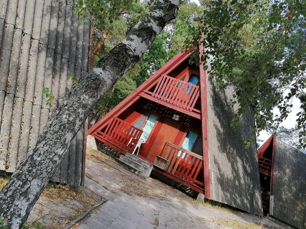 瓦济Bohema Osada的围栏旁的红树屋