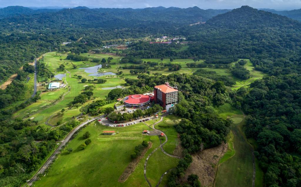 Summit Rainforest Golf Resort & All Inclusive鸟瞰图