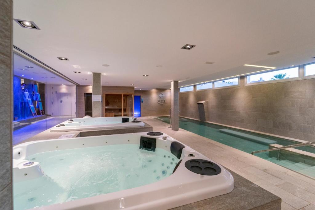 卡兰博希Lago Resort Menorca - Casas del Lago Adults Only ...