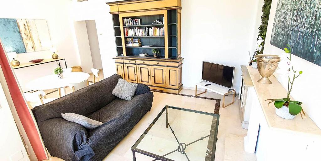 马贝拉SKOL 233. Wonderful Two Bedroom Apartment in Marbella ...