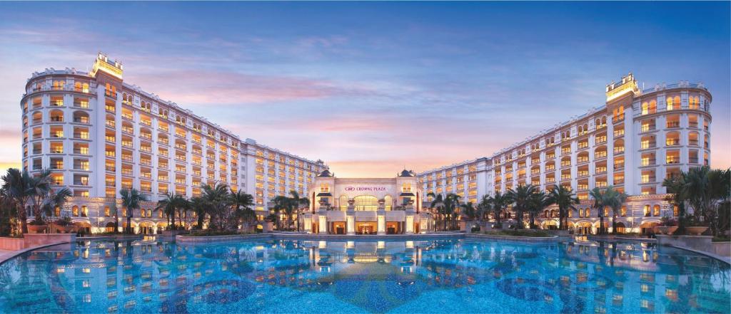 三亚三亚湾皇冠假日度假酒店（巴洛克C位一线海景）的相册照片