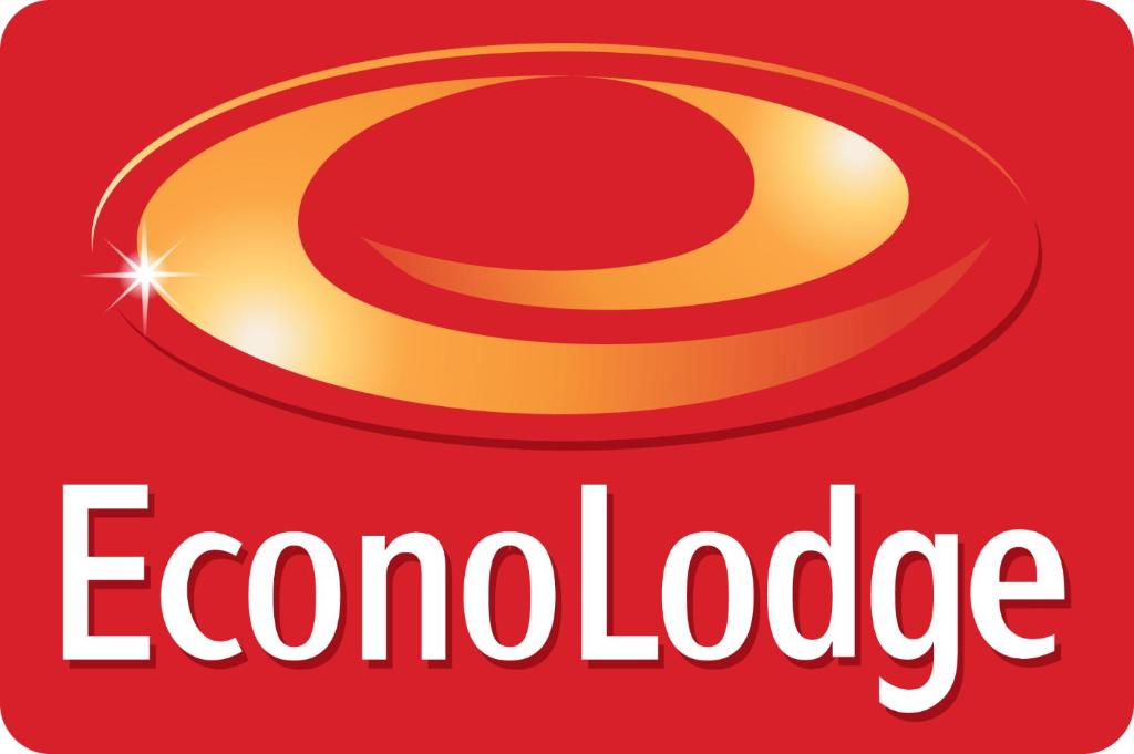 乔治敦Econo Lodge的红黄色标志的冠状物