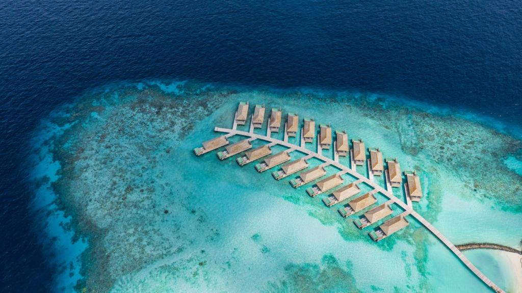 北马累环礁Kagi Maldives Resort & Spa的海洋岛屿的空中景观