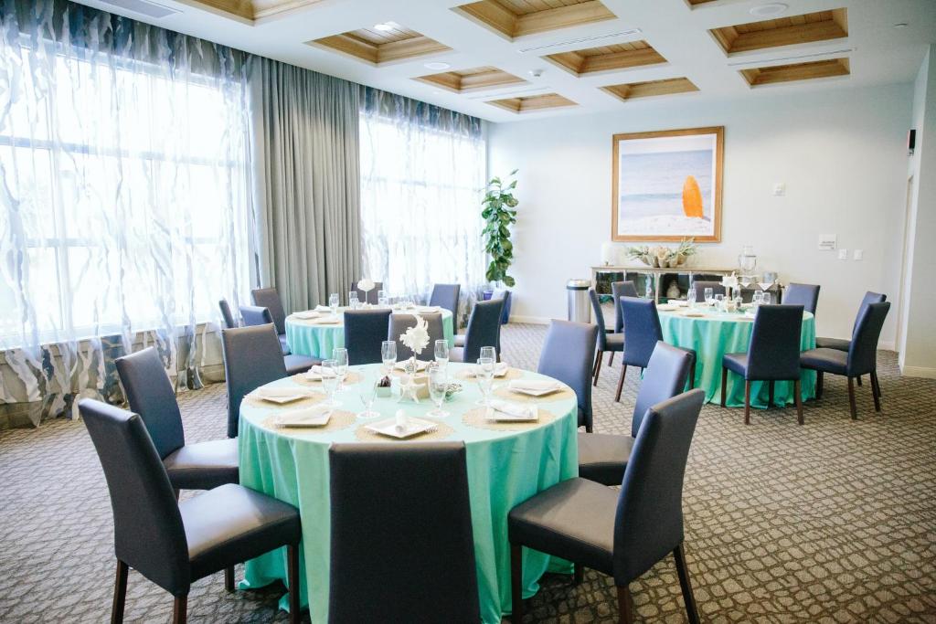 Hotel Indigo Orange Beach - Gulf Shores by IHG的休息区