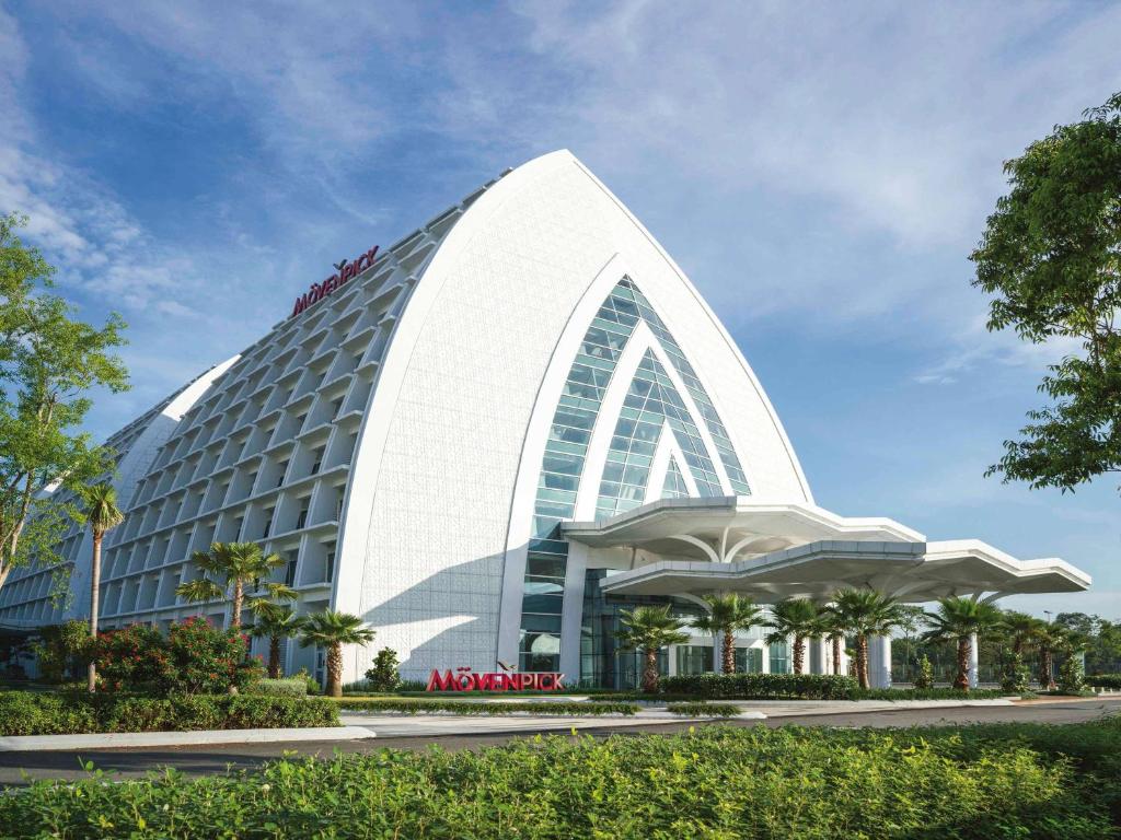 雪邦吉隆坡国际机场瑞享酒店及会议中心的 ⁇ 染了那间毫克酒店和赌场