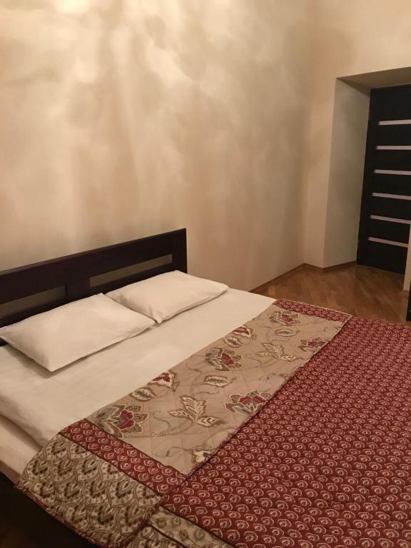 Iren Lviv apartment客房内的一张或多张床位