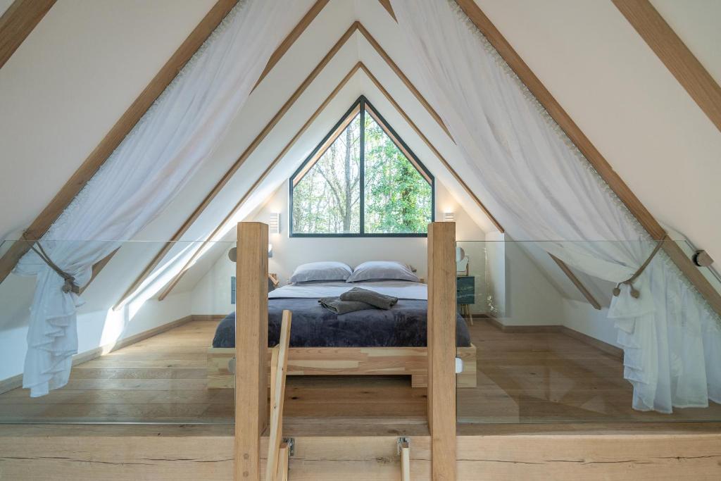 Alfriston Woodland Cabins Foxes HollowHot Tub预订_Alfriston Woodland