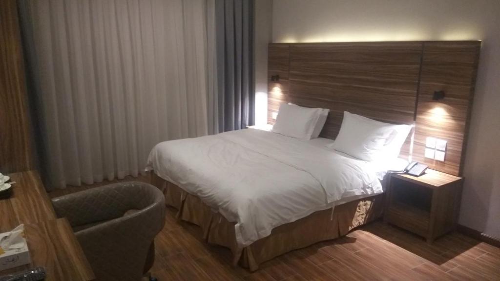 SAS RTL Hotel客房内的一张或多张床位