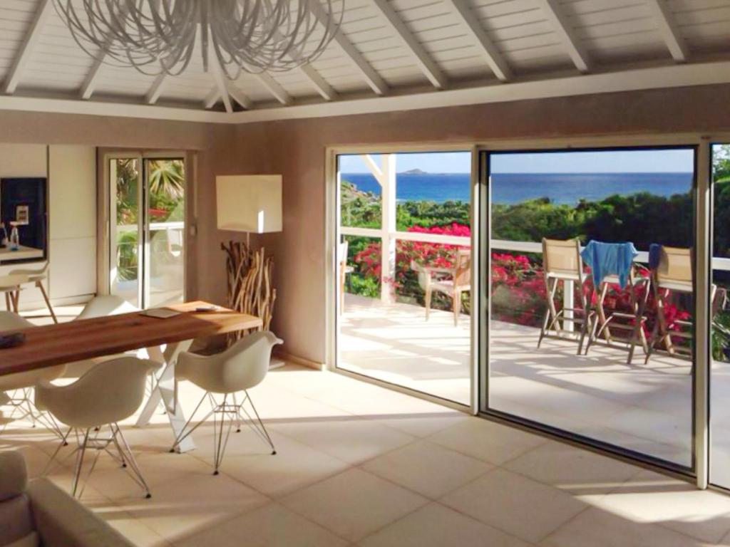 古斯塔维亚4 bedrooms villa at Gustavia 500 m away from the beach with sea view private pool and enclosed garden的相册照片