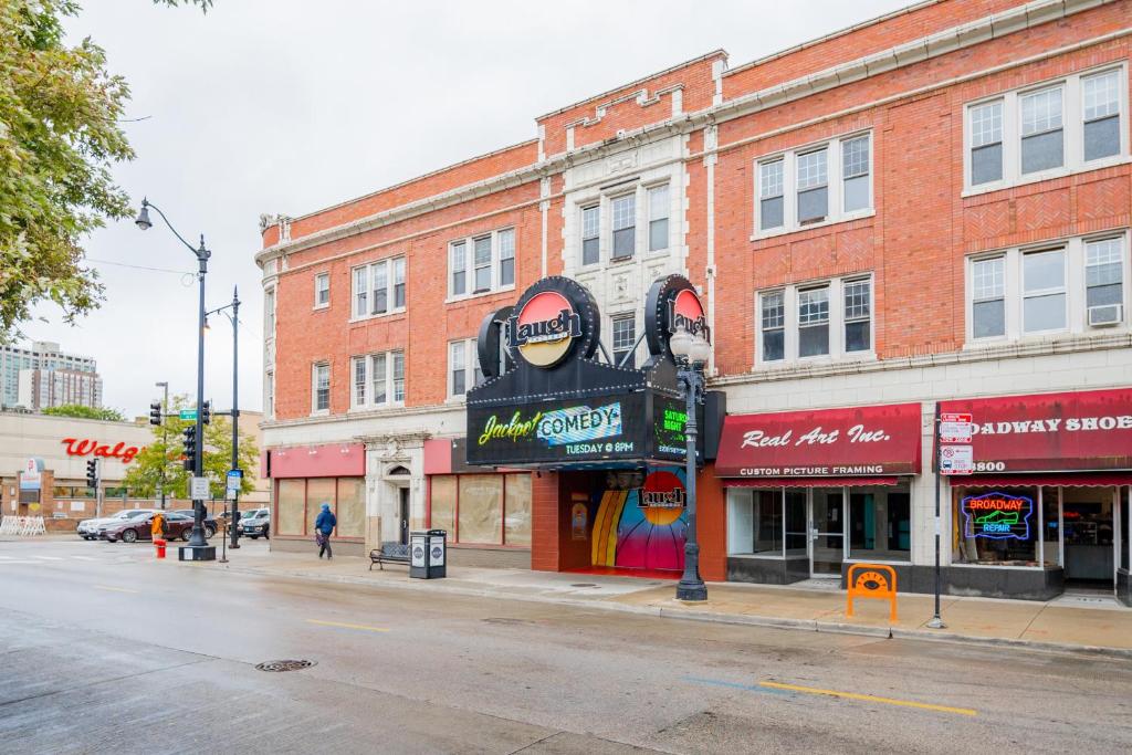 公寓 modern style studio full kitchen boystown