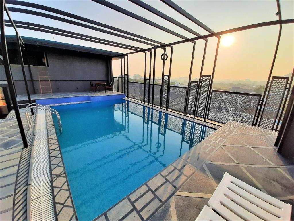 乌代浦Suvin Residency with Rooftop Swimming Pool的相册照片